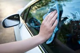 Tips Merawat Kaca Mobil Agar Tetap Bening, Aman, dan Tahan Lama