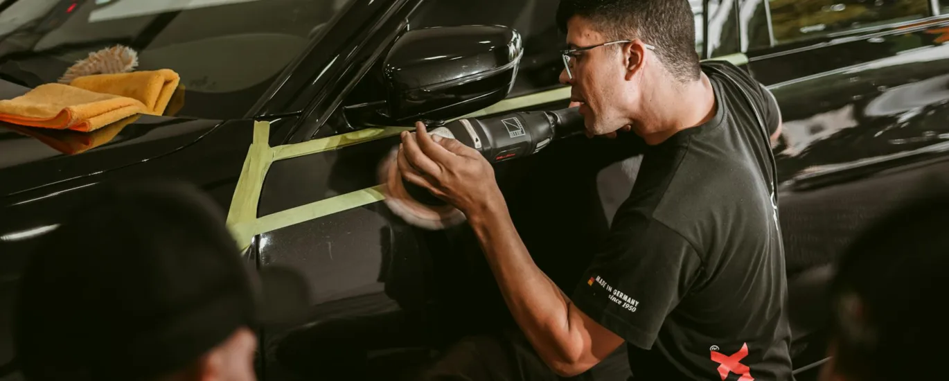 Photo by Geancarlo Peruzzolo on Pexels | Harga Coating Mobil Jogja illustration
