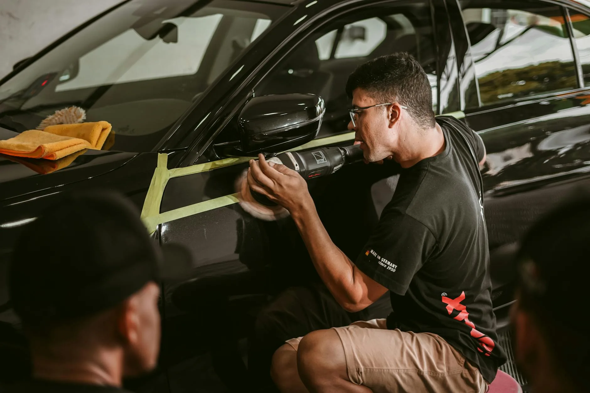 Photo by Geancarlo Peruzzolo on Pexels | Harga Coating Mobil Jogja illustration