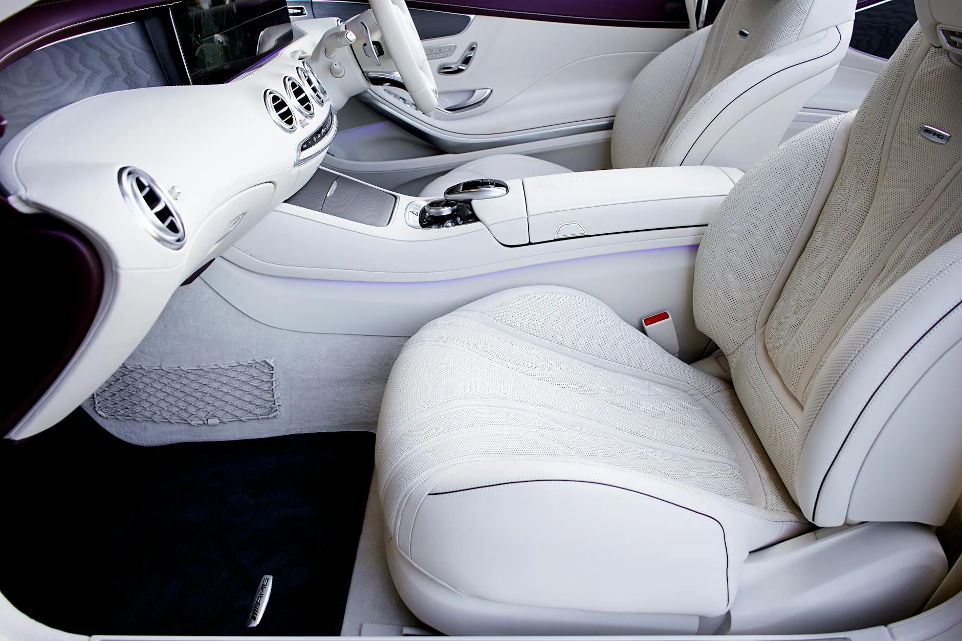 Salon interior mobil di Jogja, layanan detailing lengkap untuk kebersihan dan tampilan interior premium